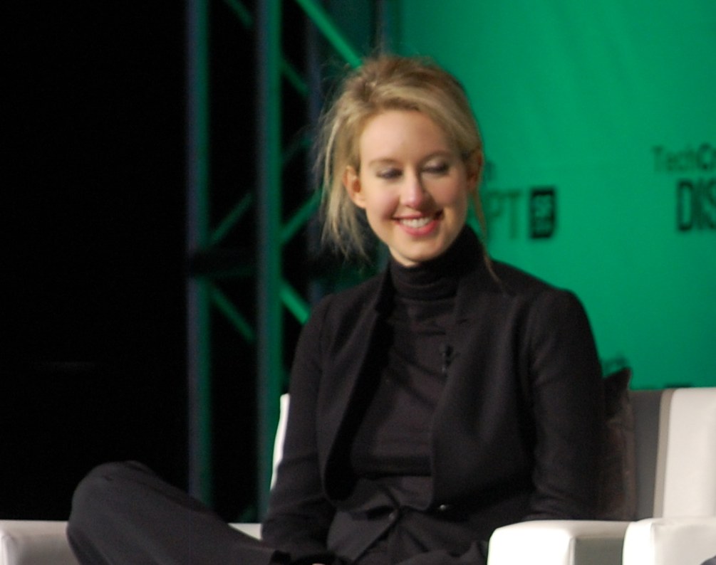 Elizabeth Holmes devant la caméra, avant la prison : ce que montre « You Can See Everything »